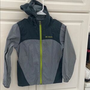 Columbia Gray Raincoat Lightweight Hooded Design